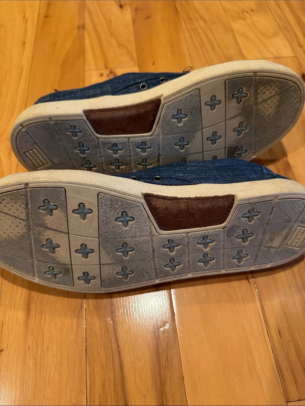 Toms casual lace